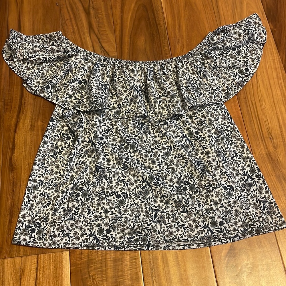 Off the shoulder.